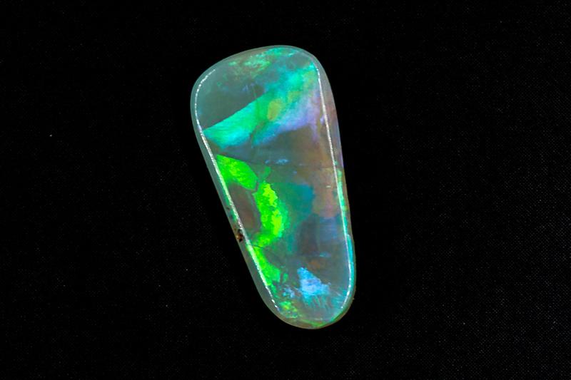 3,26 Ct Opale blanche en triangle - Pierre Opale d'Australie