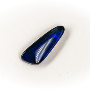 Grande opale noire pour pendentif