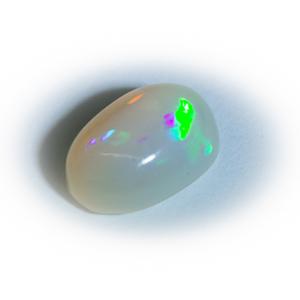 3,87 ct Opale cabochon cristal ovale